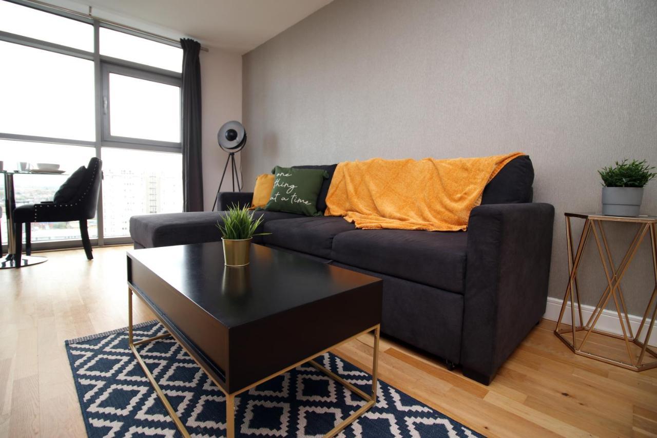 The View - Long Stay Offer - Modern Central Apartment And Parking By Cto Serviced Apartments Cardiff Exteriör bild