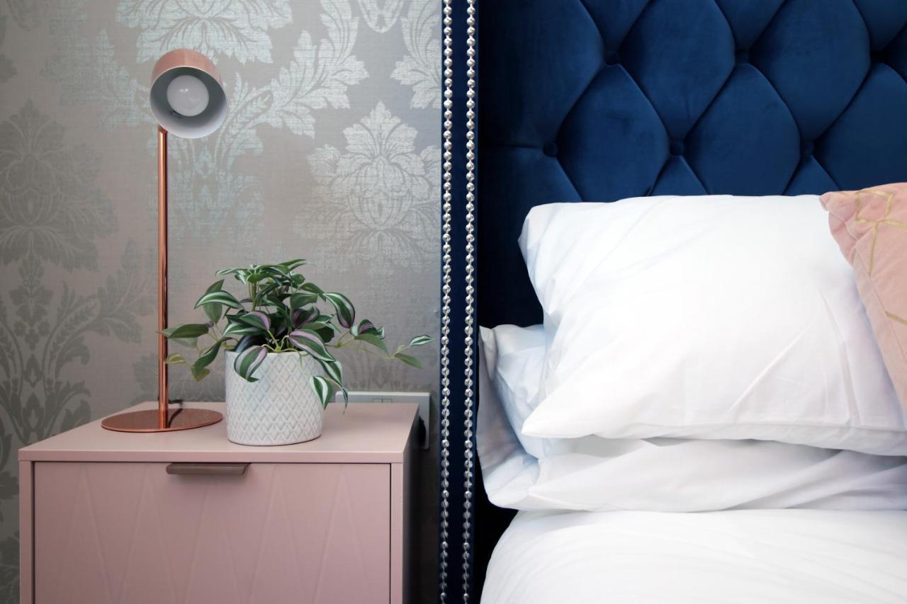 The View - Long Stay Offer - Modern Central Apartment And Parking By Cto Serviced Apartments Cardiff Exteriör bild