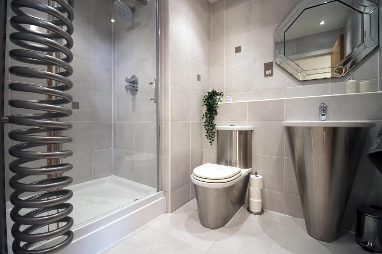 The View - Long Stay Offer - Modern Central Apartment And Parking By Cto Serviced Apartments Cardiff Exteriör bild