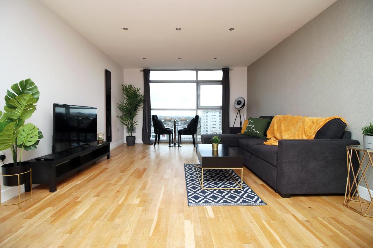 The View - Long Stay Offer - Modern Central Apartment And Parking By Cto Serviced Apartments Cardiff Exteriör bild