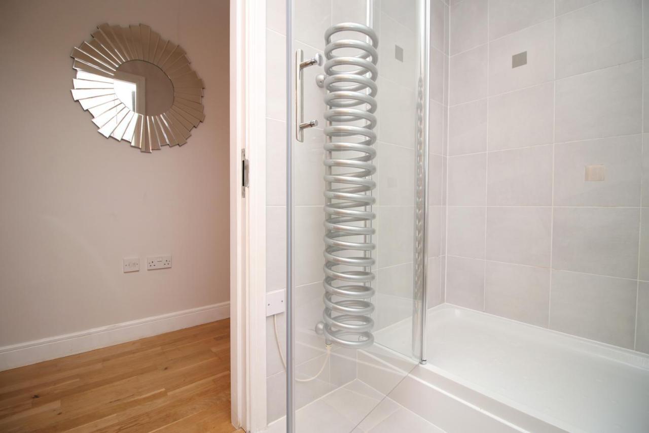 The View - Long Stay Offer - Modern Central Apartment And Parking By Cto Serviced Apartments Cardiff Exteriör bild